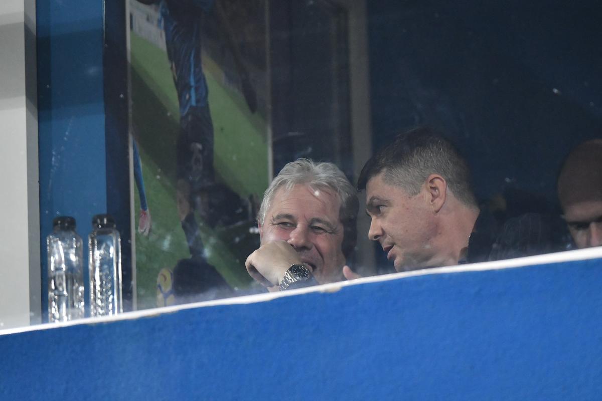Începe iureșul la Rapid - FCSB?! » Șumudică nu l-a vrut, dar Vassaras a luat decizia