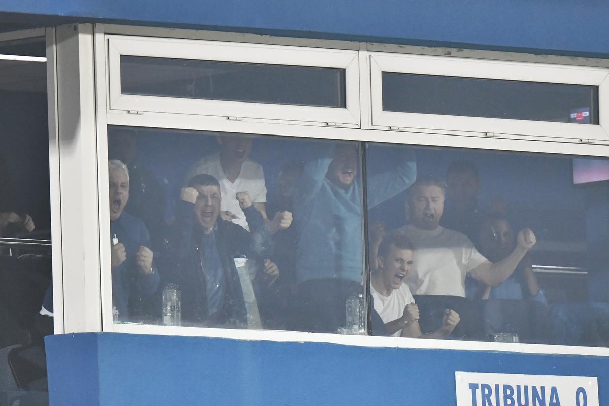 Începe iureșul la Rapid - FCSB?! » Șumudică nu l-a vrut, dar Vassaras a luat decizia