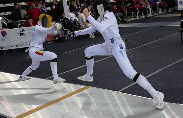 Spadasinele Emma Șonț și Natalia Constantin, eliminate din primul tur la Campionatele Mondiale