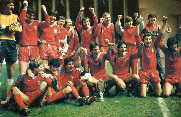39 de ani de la câștigarea Supercupei Europei de către Steaua » Mesajele publicate de clubul Armatei, FCSB și Gică Hagi