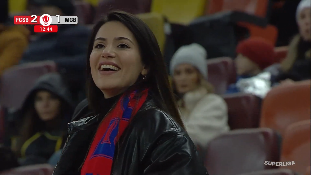 Soția titularului de la FCSB, la prima apariție pe Arena Națională » Cum a fost surprinsă în tribune