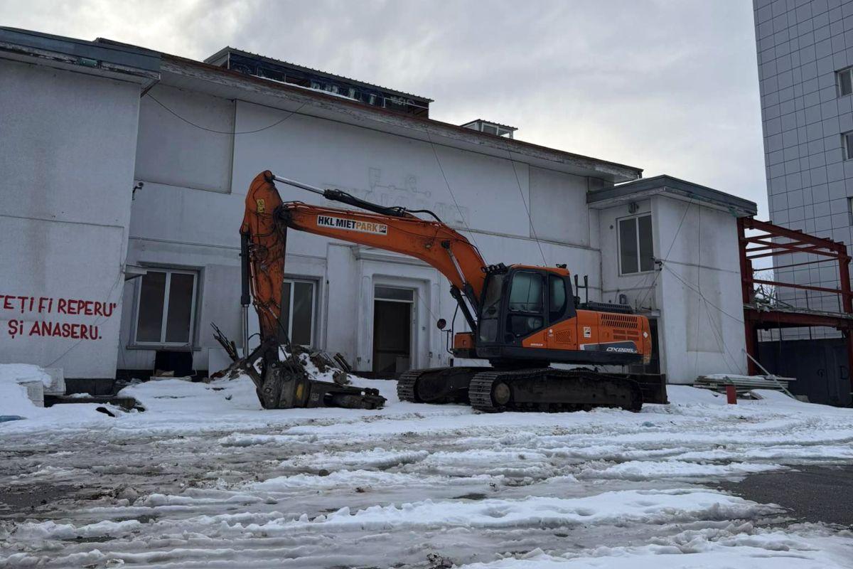 S-au reluat lucrările la noul stadion Dinamo » Cum merge demolarea