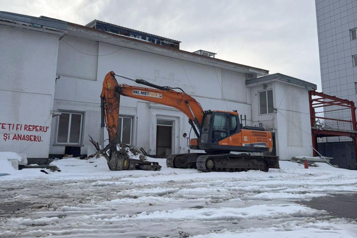 S-au reluat lucrările la noul stadion Dinamo » Cum merge demolarea
