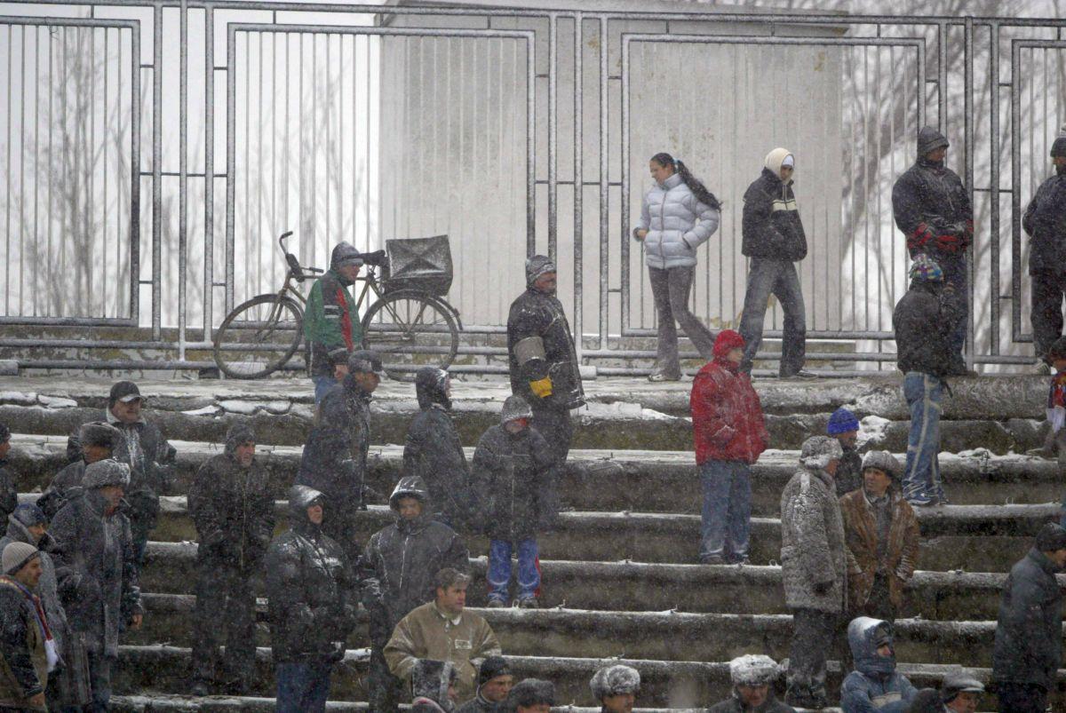 Când FCSB și Dinamo au jucat la Brăila: imagini din alte timpuri de pe „Municipalul” brăilean