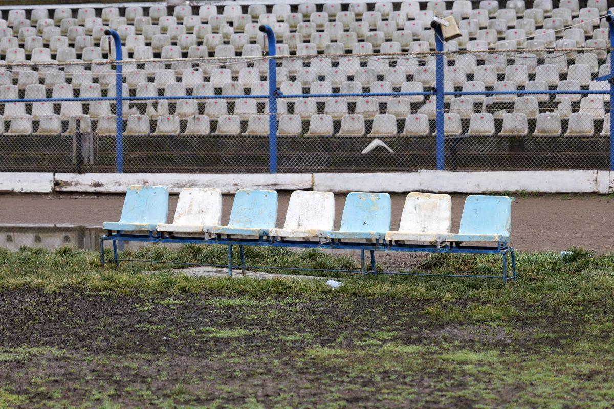 Stadionul de 20.000 de locuri din România se descompune! Reportaj GSP pe arena abandonată de autorități: nimeni nu o mai poate salva!