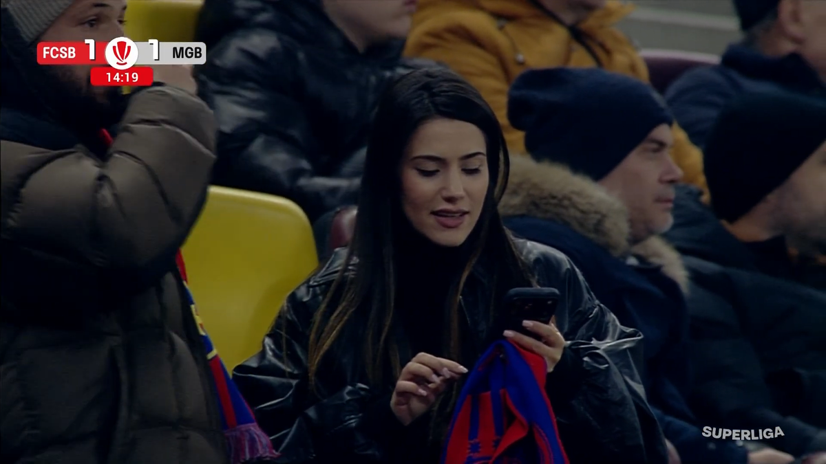Soția titularului de la FCSB, la prima apariție pe Arena Națională » Cum a fost surprinsă în tribune