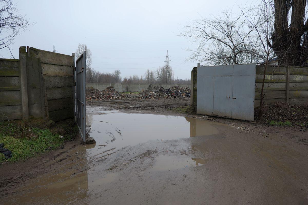 Stadionul din Brăila, printre ruine și vegetație: imagini dezarmante cu arena de 20.000 de locuri din România - februarie 2026
