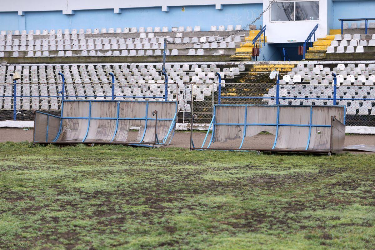 Stadionul din Brăila, printre ruine și vegetație: imagini dezarmante cu arena de 20.000 de locuri din România - februarie 2026
