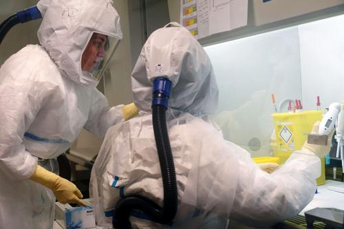 Molnar Geza, unul dintre cei mai cunoscuți virusologi din România, a vorbit despre epidemia de coronavirus cu care se confruntă și țara noastră . Foto: Guliver/Getty Images