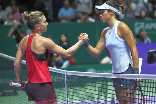 Caroline Garcia, în dreapta, ajunsese la un moment dat pe locul 4 în clasamentul WTA. FOTO: Guliver/Getty Images