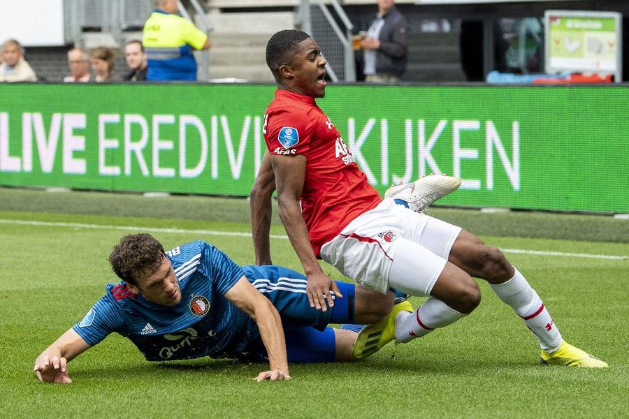 În acest duel teribil i s-a rupt glezna lui Boadu la Alkmaar FOTO Imago Atenție, Adrian Mutu! El este cel mai periculos jucător al Olandei U21 » A revenit după o accidentare înfiorătoare