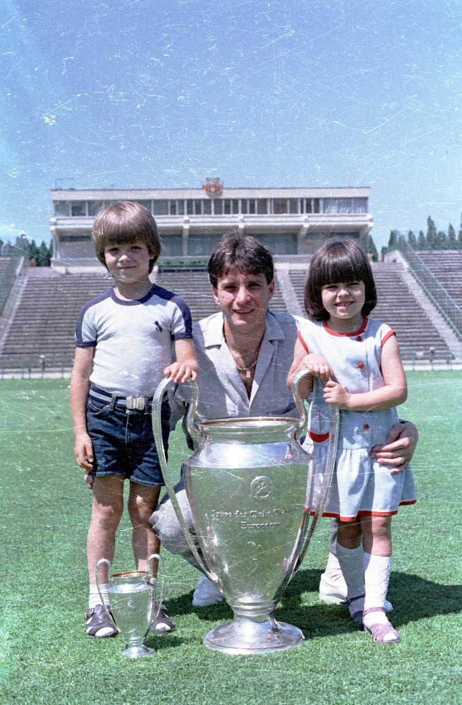 Tudorel Stoica Cum au fost create marile echipe ale anilor '80? » Episodul 2: Steaua, viteziștii Europei - Performanțe uluitoare cu numai 13 fotbaliști de bază