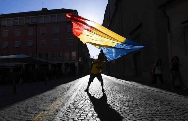 Galben e culoarea săptămânii. Naționala mare debutează în preliminariile CM 2022, iar puștii lui Mutu la EURO U21. Program, detalii și ponturi pariuri