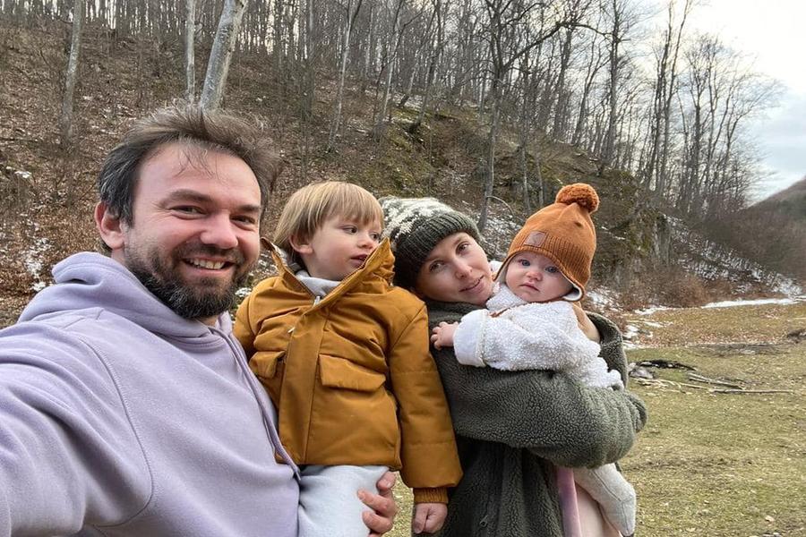 Florin Mergea, alături de soția sa, Daiana, și cei doi copii ai lor Noah şi Maya Caterina // Foto: Facebook Florin Mergea pune pauză carierei de jucător » Ce planuri are deținătorul a șapte titluri ATP la dublu