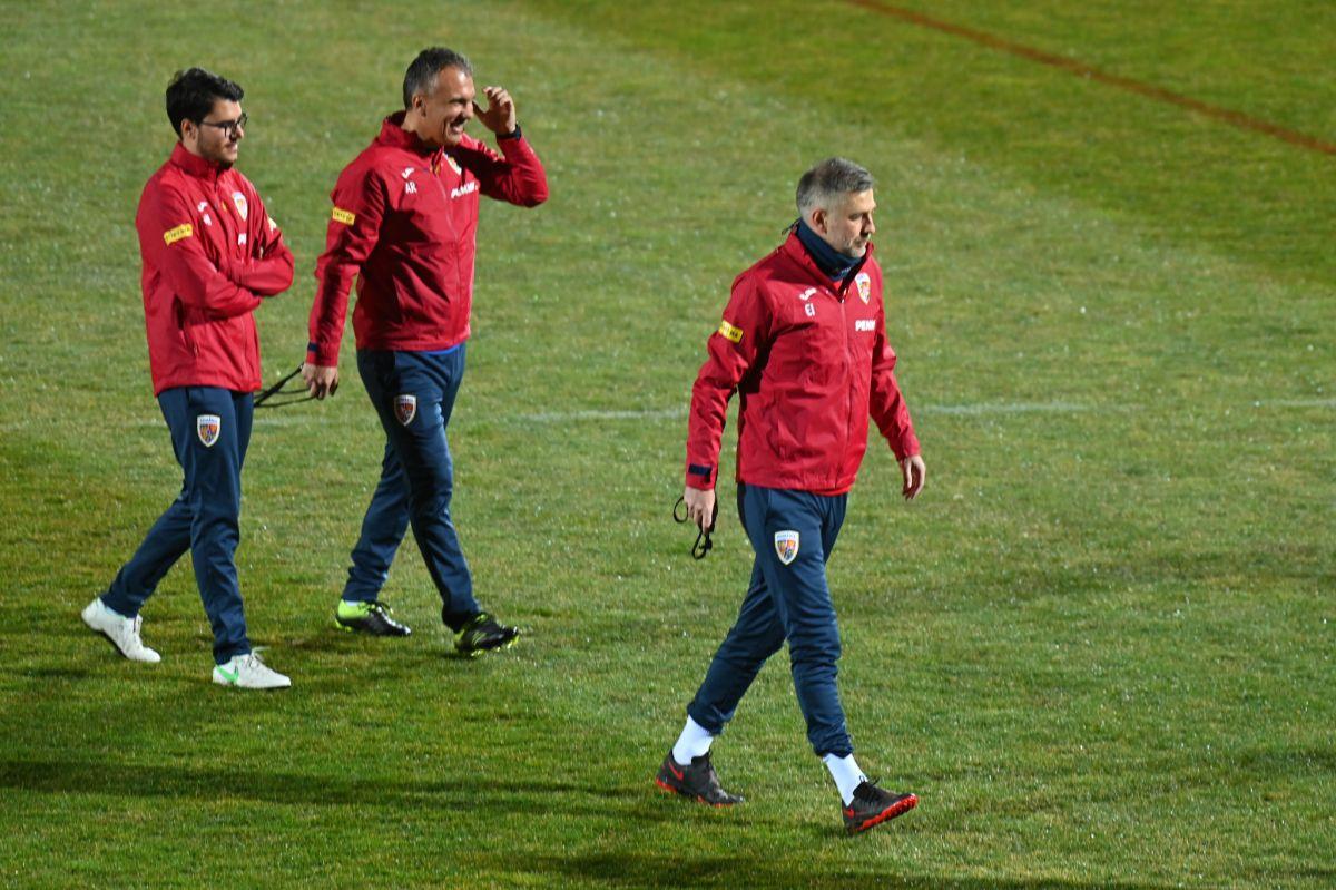 România - Grecia. Imaginea - indiciu care dezvăluie planurile lui Iordănescu » 4 fotbaliști lăsați în afara lotului