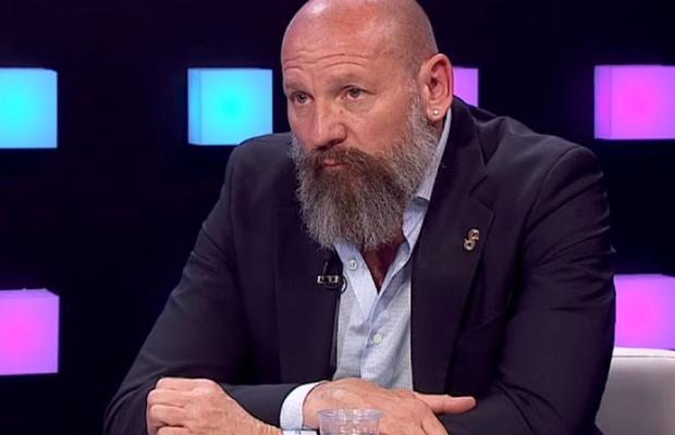 Stelea s-a luat în direct de Lobonț: „Vii așa la TV... Bă, băieți, acasă crapă inima în români!”