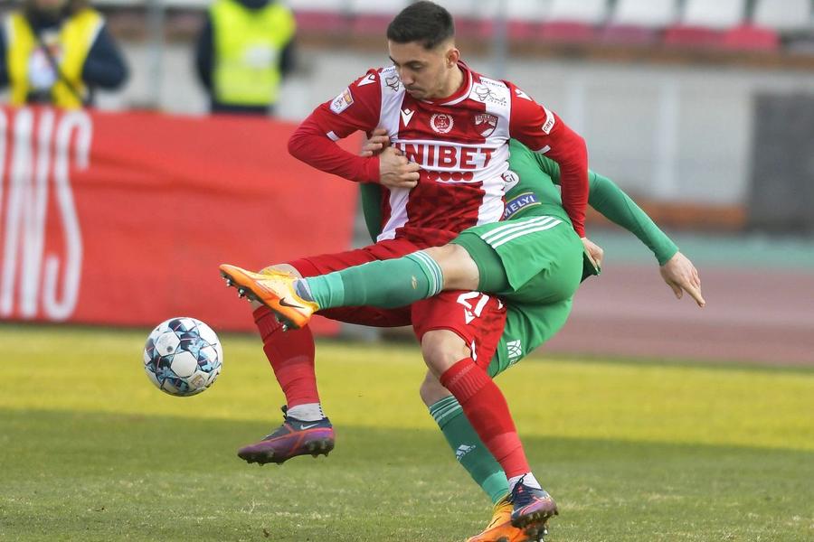 Răzvan Grădinaru, jucător de bandă cu meciuri la Dinamo și FCSB, a semnat cu ACSM Reșița Liga 2 la start » Tot ce trebuie să știi: cine vrea să promoveze, cine NU poate promova, plusuri și minusuri, format și program