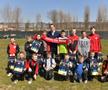 Federația Română de Fotbal a oferit în cursul zilei de joi echipamente, mingi și bilete la partida amicală România - Grecia unor copii refugiați din Odesa.  // foto: FRF.ro