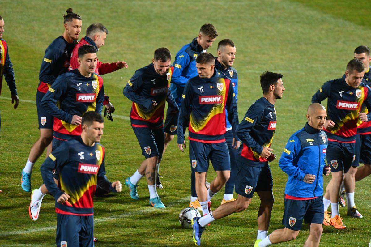 România - Grecia. Imaginea - indiciu care dezvăluie planurile lui Iordănescu » 4 fotbaliști lăsați în afara lotului