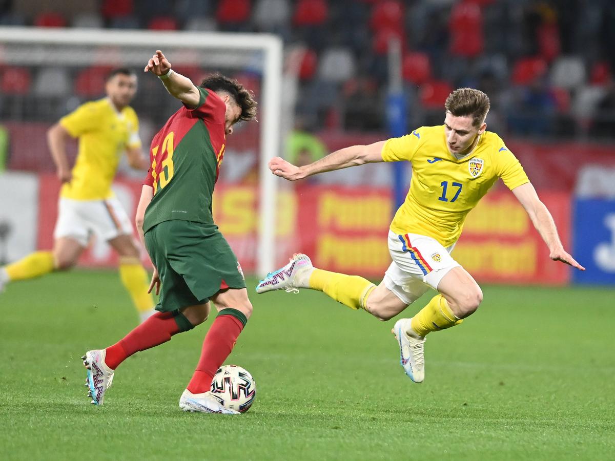 Copii veniți la stadion + poze din meciul România U21 - Portugalia U21