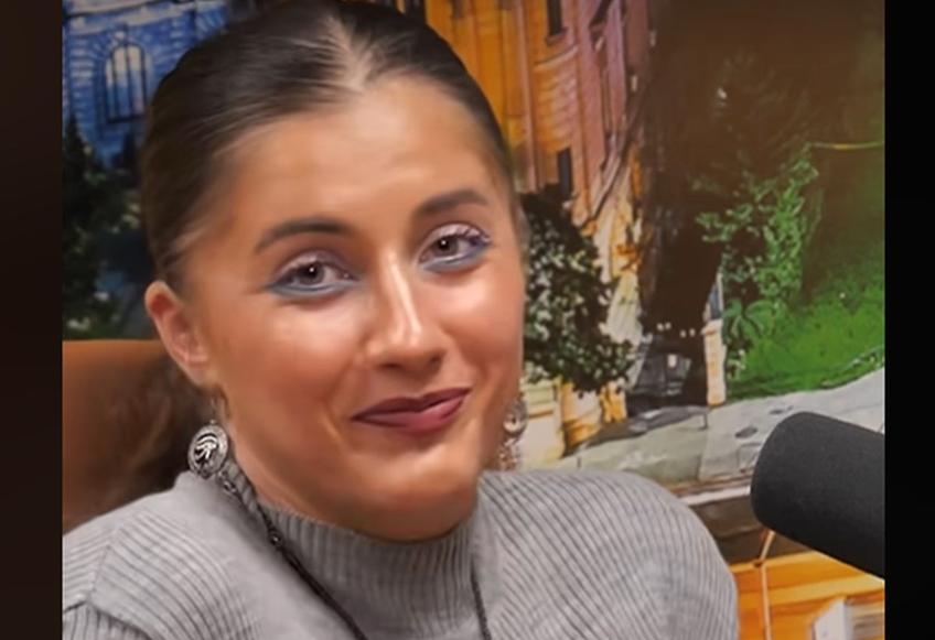 Andreea Prisăcariu (23 de ani, 443 WTA), „rebela” tenisului românesc, a avut o criză de râs când a fost întrebată de ce locuiește în continuare cu părinții.