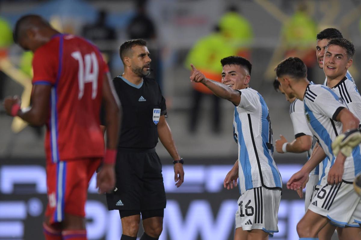 Delir în Argentina, cu 83.000 de oameni » Messi a reușit golul #800 din carieră!