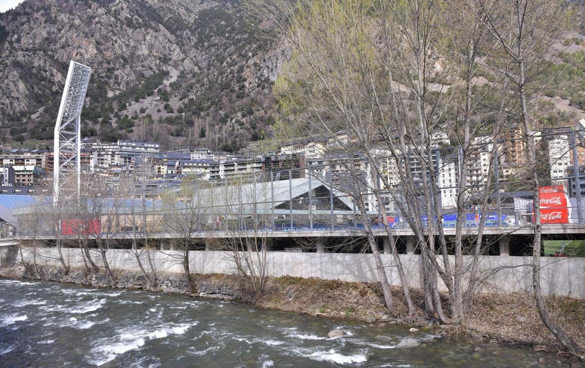 Banner-ul roșu, dezinteres local și pregătiri pentru invazia românilor înaintea meciului cu Andorra, din preliminariile EURO