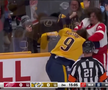 Filip Forsberg (Nashville Predators) și Moritz Seider (Detroit Red Wings) FOTO: captură video