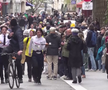 Cursa ospătarilor a revenit la Paris după 13 ani FOTO: 
Associated Press