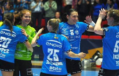 CSM București câștigă și returul cu Krim și se califică în „sferturile” Ligii Campionilor