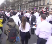 Cursa ospătarilor a revenit la Paris după 13 ani FOTO: 
Associated Press