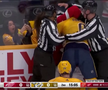Filip Forsberg (Nashville Predators) și Moritz Seider (Detroit Red Wings) FOTO: captură video