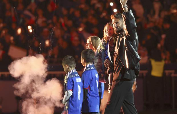 „Stade de France”, în delir! Olivier Giroud, sărbătorit ca o legendă la Paris: „Momente de neuitat, care vor rămâne în inima mea”