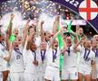 Echipa Angliei la Euro 2022, la decernarea trofeului / foto: Getty Images