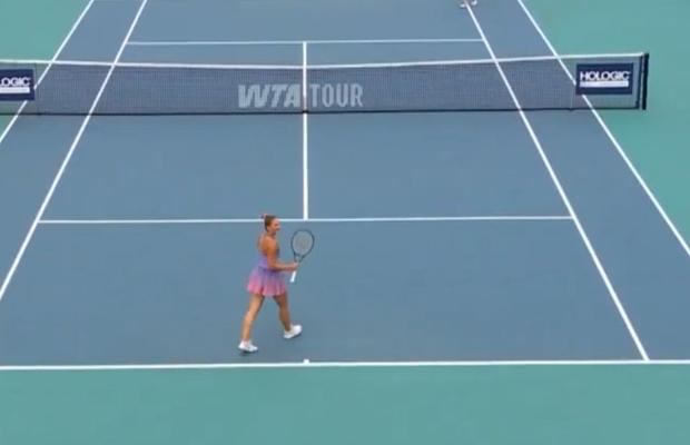 Moment inedit la turneul WTA de la Miami » Jucătoarea din Ucraina și-a umilit adversara din Rusia la minge de meci: „Sunt foarte fericită”