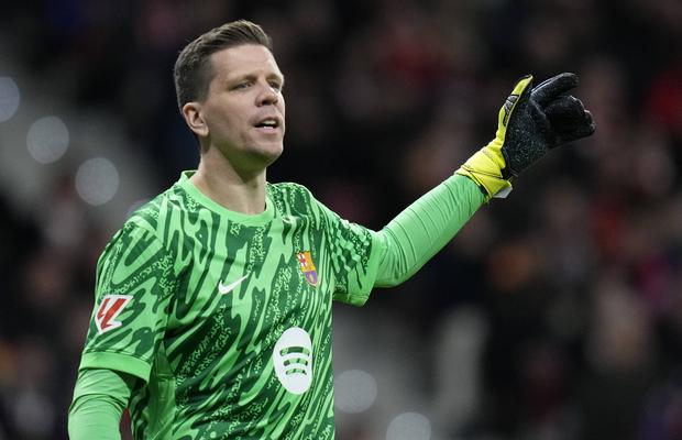Flick se bazează pe Szczesny pentru derby: „Uneori fumează, dar...” » Ce se întâmplă cu contractul polonezului