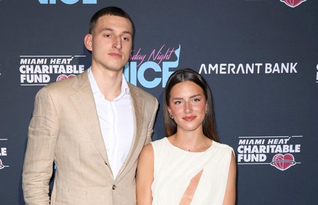 Mulți se întreabă dacă e rudă cu Novak Djokovic » Bruneta din Serbia care face ravagii în NBA