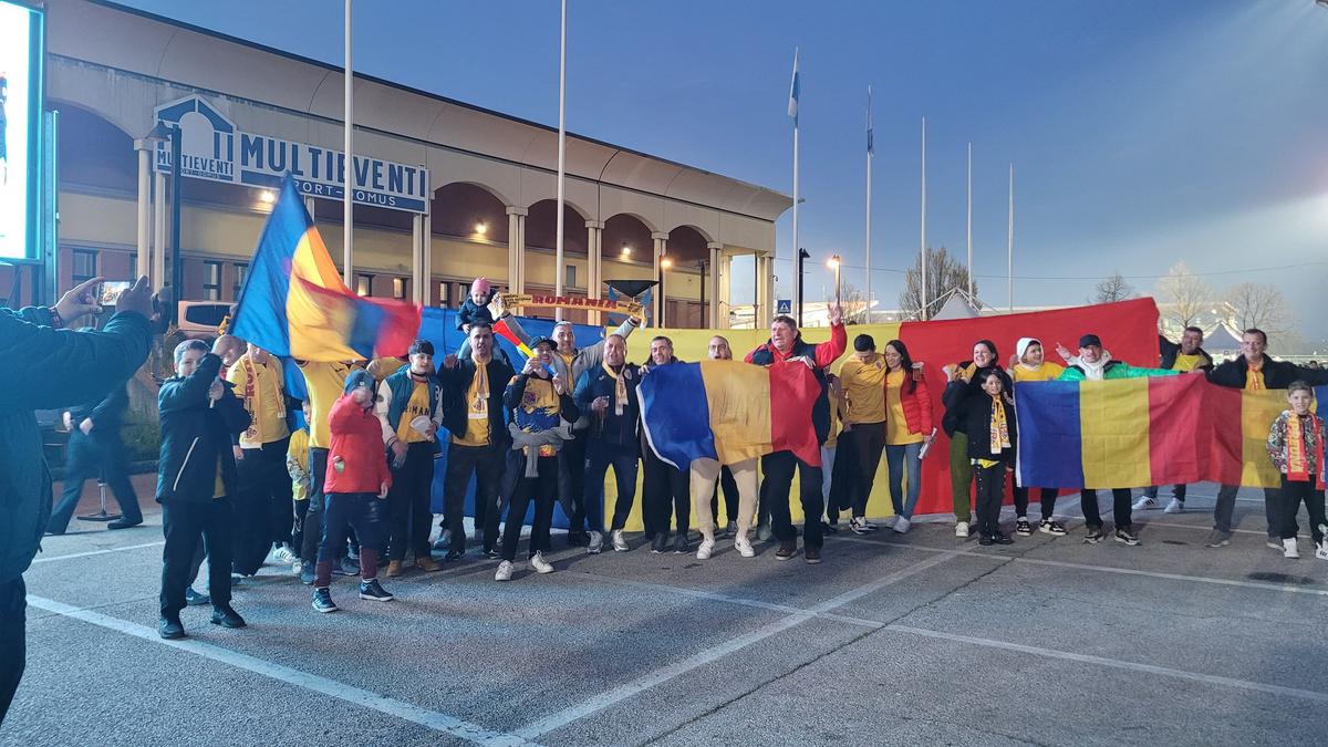 Cozi la porți înainte de San Marino - România / foto: Cristi Preda