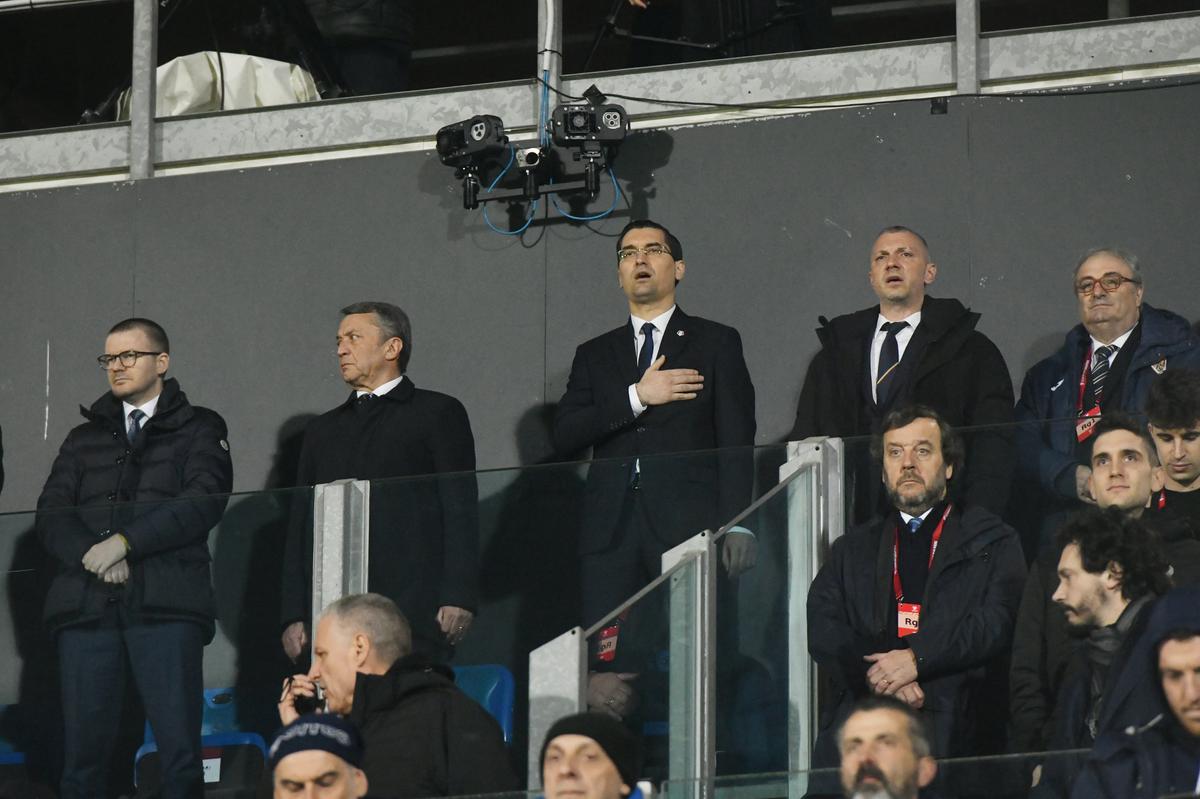 Mircea Lucescu îl convoacă pe Louis Munteanu: „După meciul din Viena, îl lăsăm în Austria!”
