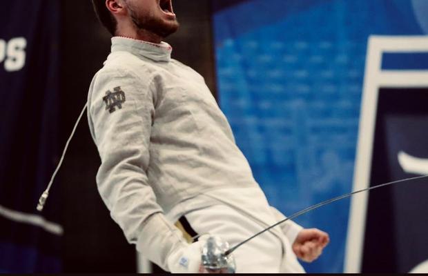 Sabrerul Radu Nițu și floretista Rebeca Cândescu - campioni NCAA pe echipe alături de University of Notre Dame