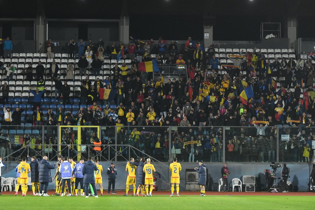 Ce s-a întâmplat pe gazon la finalul meciului câștigat de naționala României în San Marino