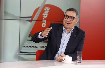 Victor Ponta este invitatul emisiunii „Prietenii lui Ovidiu”