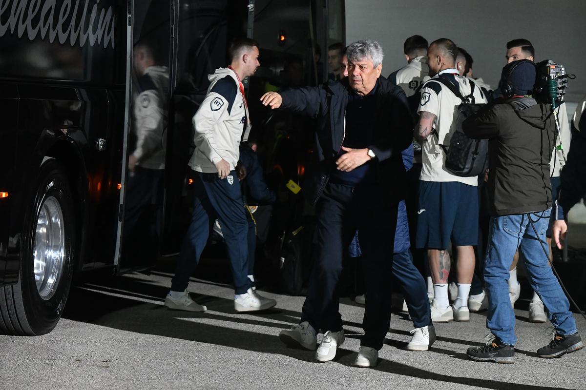 Jucătorii naționalei României au ajuns la stadionul din Serravalle / foto: Cristi Preda (GSP)