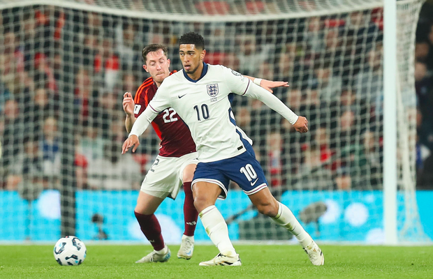 E mai mult rezervă în Superliga, dar a jucat împotriva lui Kane, Bellingham și Foden pe Wembley