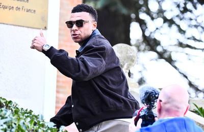Mbappe: „Genunchiul e bine” » Cadena SER îl contrazice: „Va avea nevoie de toate cele 100 de zile!”