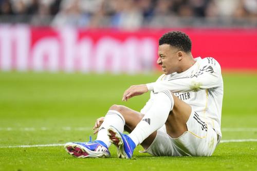 Accidentarea lui Kylian Mbappe ar fi fost examinată greșit // FOTO: Imago Images