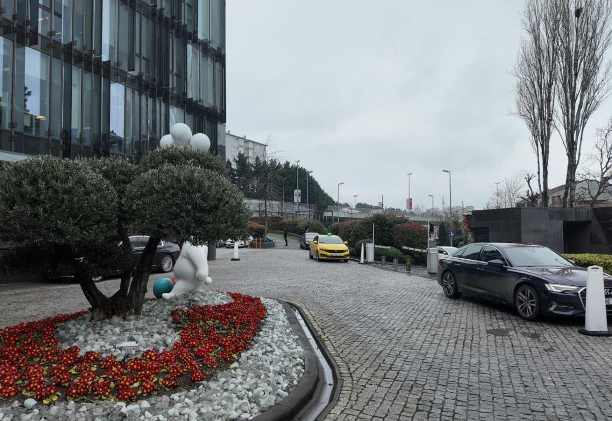 Poftiți în hotelul „tricolorilor”! Tur în resortul în care naționala va fi cazată la Istanbul