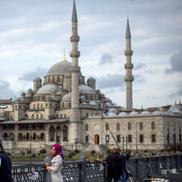 Pescuitul e una dintre activitățile la îndemână pentru localnicii din Istanbul / FOTO: Guliver/Getty Images