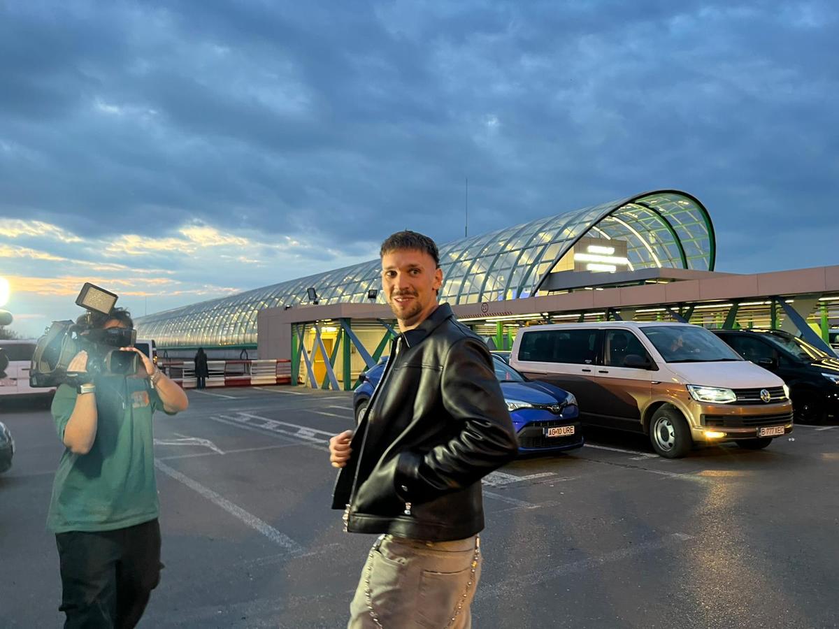 Ionuț Radu a aterizat la București » Cum arată piciorul portarului și prima reacție de la aeroport