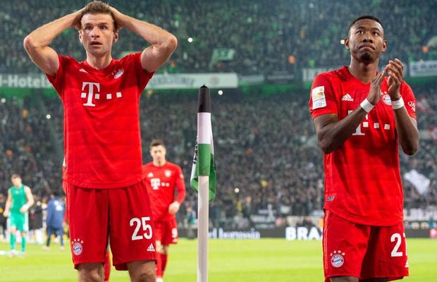 Fotbaliștii din Bundesliga ar putea evolua cu măști » Meciurile vor fi oprite dacă unui fotbalist i-ar aluneca protecția facială